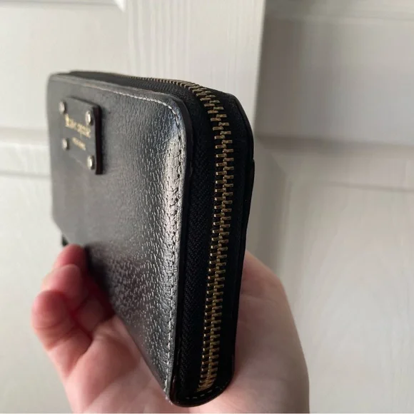Kate Spade Wallet - Picture 7 of 9